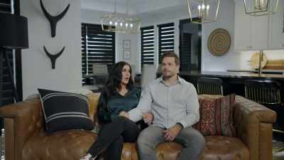 -[Cole] Always ready
for wallpaper.
-[Chelsea chuckling] - Down Home Fab
