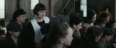 Collect your leaflets before you get food, children. - Fantastic Beasts and Where to Find Them