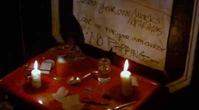 Collection time.
Okay, girl, come on. - Fort Apache, the Bronx