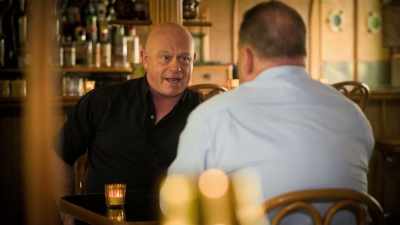 Colombians, Cubans, - Ross Kemp: Mafia and Britain
