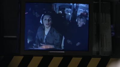 - Colonel, can you hearus?
- Yeah, I read you. - Stargate SG-1