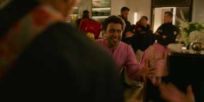 - [Colonel] Nick! Audrey!
- Hey! You guys did it again! Oh! - Murder Mystery 2