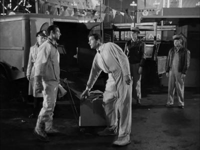 Colonel says you need a dead shot - The Beast from 20,000 Fathoms