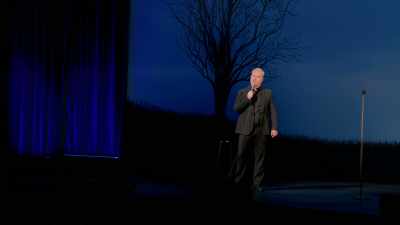 Com um regresso duplo
à diarreia e ao Montezuma. - Jim Gaffigan: Dark Pale