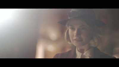♪ Come, all you fair and tender girls ♪ - Rebecca
