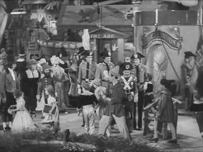 Come children. On your way to school. - Babes in Toyland