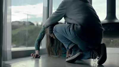'Come down here and
tell me what you know.' - Clique