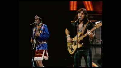 ♪ Come and get your love
Come and get your love ♪ - Rumble: The Indians Who Rocked the World