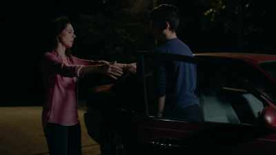 - Come here, come here, come here. - Hubcap