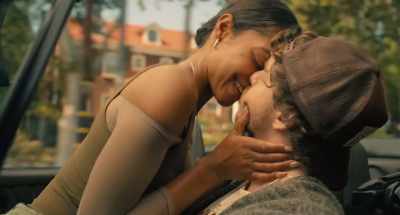 - Come here. Come here. I love it.
- Tatiana. Ta-- - White Men Can't Jump