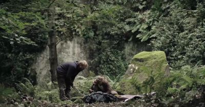 Come here, you do that, I'll do this, come on go over there. - Among the Living