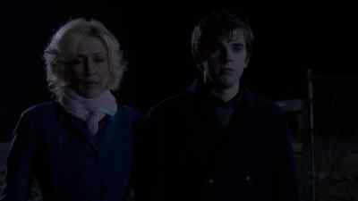 Come here, honey. - Bates Motel