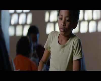 Come here I said... Come. - Yuli