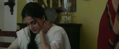 Come here.
I want to give you a hug. - Thappad