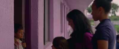 - Come here, Moonee.
- Thank you so much. - The Florida Project