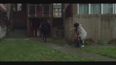 Come here. - Gangs of London
