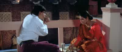 Come here. - Dilwale Dulhania Le Jayenge