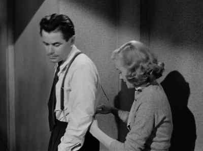 Come here. - The Undercover Man