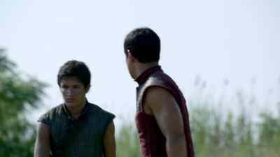 Come here. - Into the Badlands