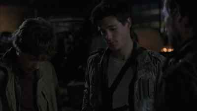 Come here. - Falling Skies