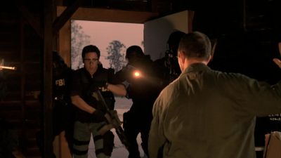 Come here, sweetie. - Numb3rs