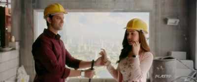 Come here. You'll love this.
Come. - What? - Kaabil