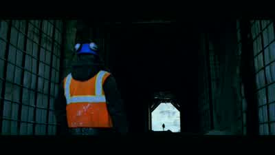 Shit. Darcy, you really shouldn't have come. Show me. - Transformers: Age of Extinction