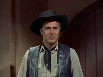Come in, Cassidy.
Governor, this is my foreman, Cassidy. - The Lone Ranger