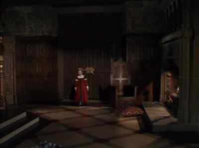 Come in, child.
I won't eat you. - Young Bess
