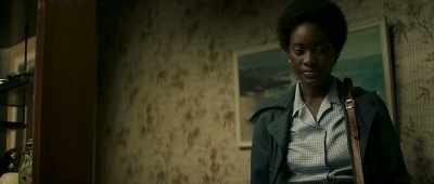 Come, let Daddy do your shoe buckle. - Yardie