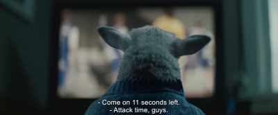 - Come on, 11 seconds left.
- Attack time, guys. - Lamb