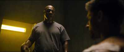 Come on. Behind the wall.
You'll never fight the same way again. - Kickboxer: Retaliation
