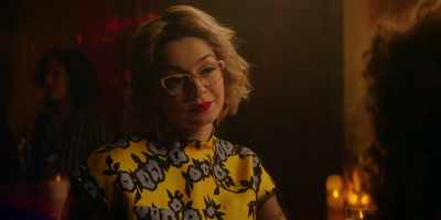 Come on. Big con
with your Auntie Freesia? - Katy Keene