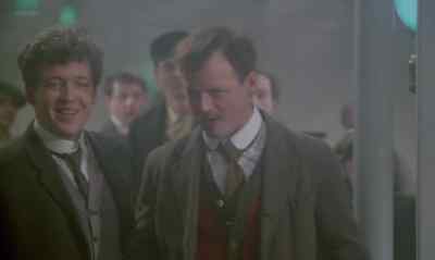 Come on, boys,
no more cold mutton. - S O S  Titanic