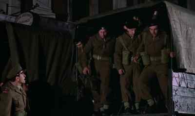 Come on, boys, on the double. Quick,
place that machine gun over there. - Konga