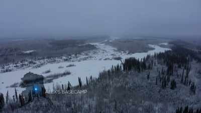 Come on, buddy.
Come hang out. - Life Below Zero: Next Generation