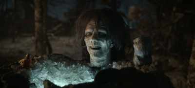 Come on, buddy. Just bringing your...
your body to your head here. - Hocus Pocus 2