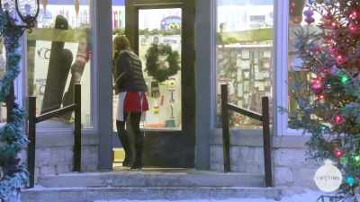Come on, Clive, White
Pines is your home, - A Christmas in Tennessee