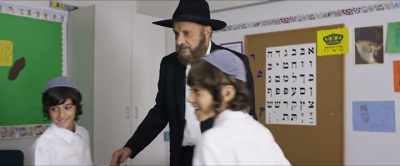 Come on, come on, boy.
Come come. - Tango Shalom