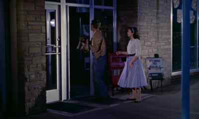 - Come on. Come on.
- Come on. - The Blob