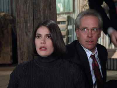Come on! Come on!
Get up! - Lois & Clark: The New Adventures of Superman