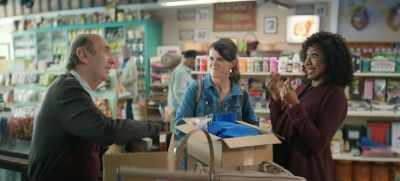- Come on, come on.
- I actually, um, - The Big Door Prize