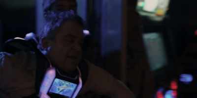 - Come on, come on. Let's go.
- (Chuck pants) - I Love My Dad