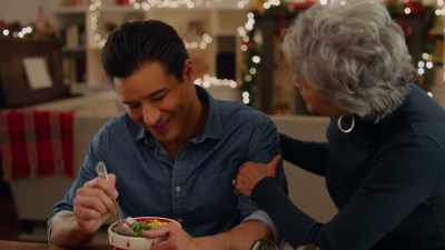 Come on. Come on, mijo. - Steppin' into the Holiday