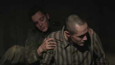 Come on. Come on now. Come here. - The Tattooist of Auschwitz