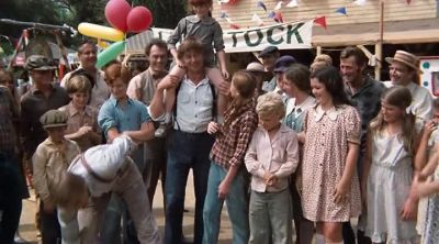 Come on, Daddy. - The Waltons