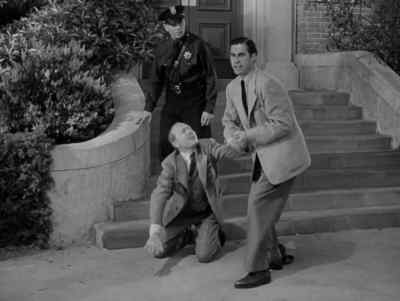 Come on, doctor.
Why'd you let her get away? - Maisie Goes to Reno