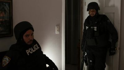 Come on, dude.
Come on. - Law & Order: Organized Crime