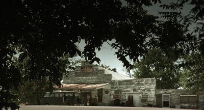 Come on, erin.
Let's find the bathroom. - The Texas Chainsaw Massacre