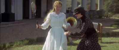 Come on, Ferula, hit it harder. - The House of the Spirits